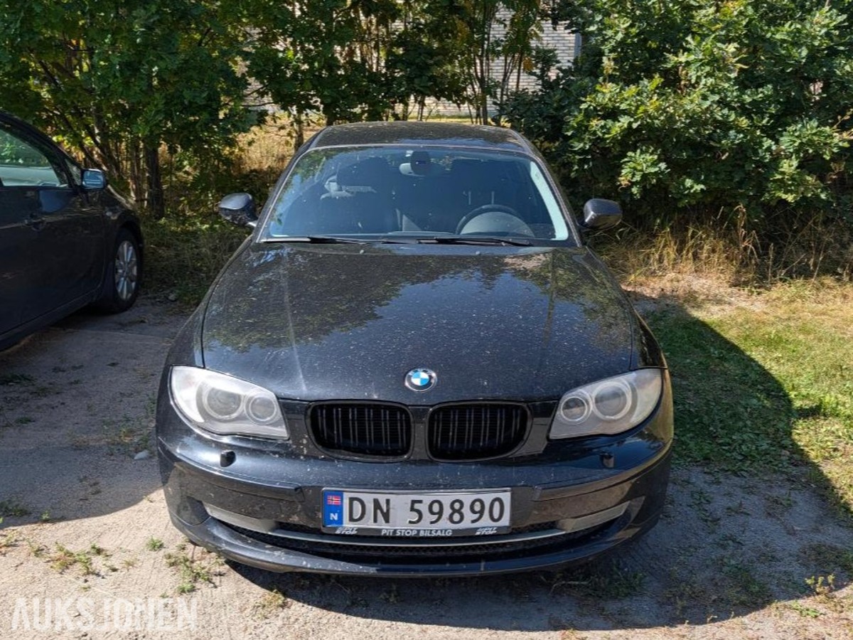 2011 BMW 1-serie, 118I 2.0, Delebil/reparasjonsobjekt