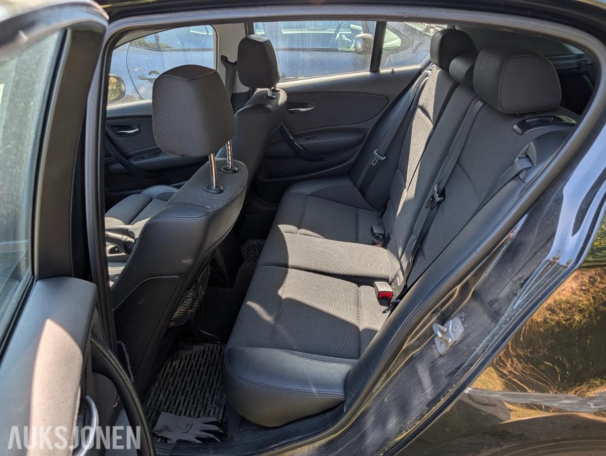 2011 BMW 1-serie, 118I 2.0, Delebil/reparasjonsobjekt