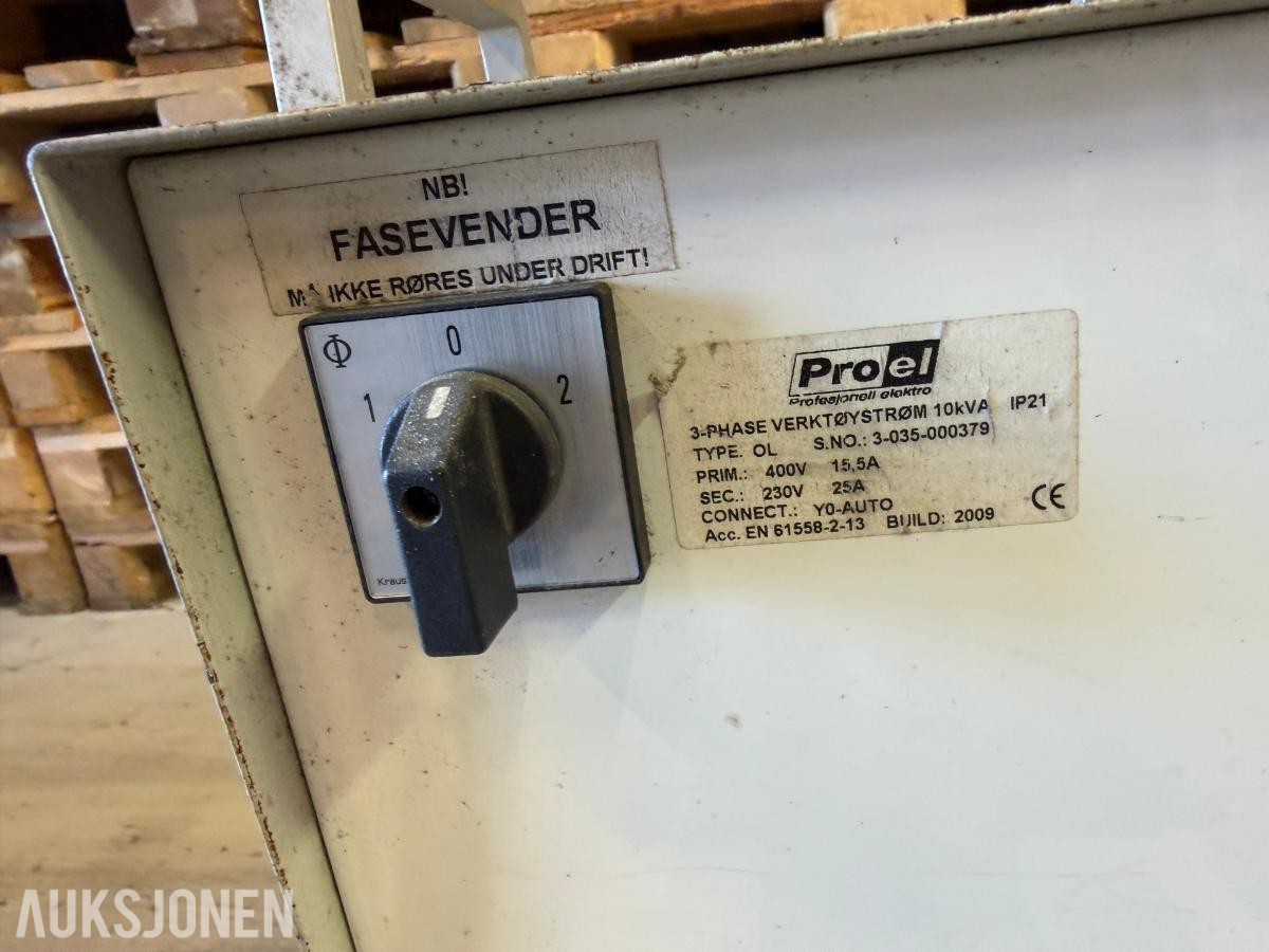 2009 Strømomformer  400 V til 230 V