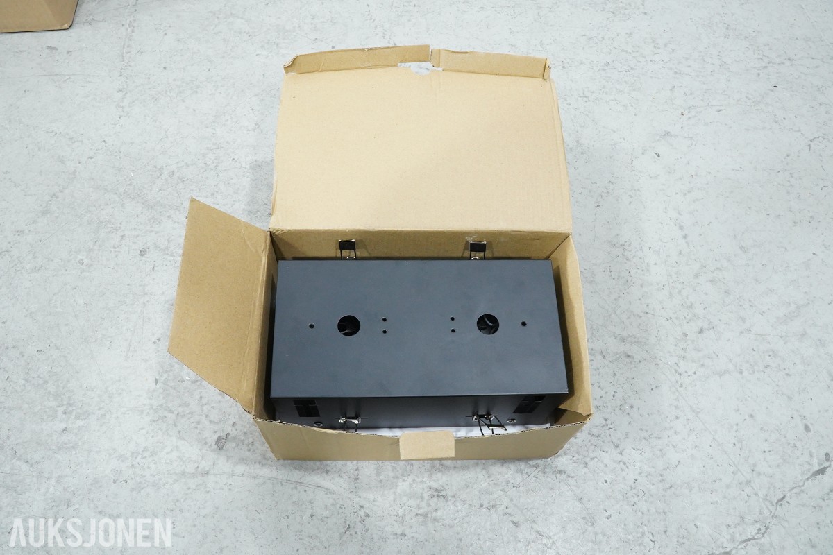 Større belysningsparti – DCW éditions, SG Armaturen, Equilight og Mean Well