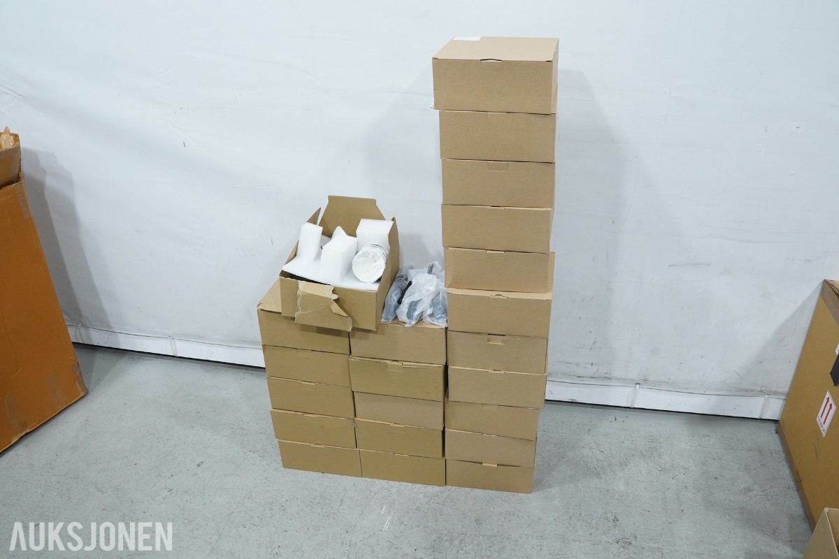 Større belysningsparti – DCW éditions, SG Armaturen, Equilight og Mean Well