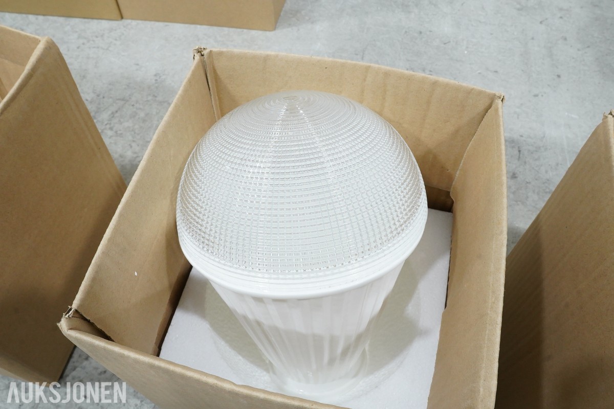 Større belysningsparti – DCW éditions, SG Armaturen, Equilight og Mean Well
