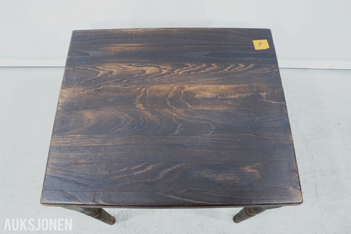 12 bord og 24 IKEA LÄCKÖ stoler