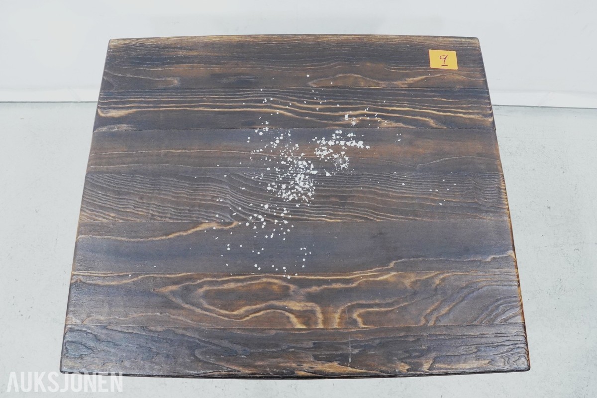 12 bord og 24 IKEA LÄCKÖ stoler