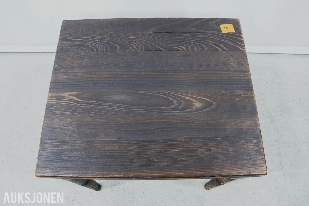 12 bord og 24 IKEA LÄCKÖ stoler
