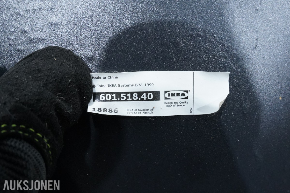 12 bord og 24 IKEA LÄCKÖ stoler