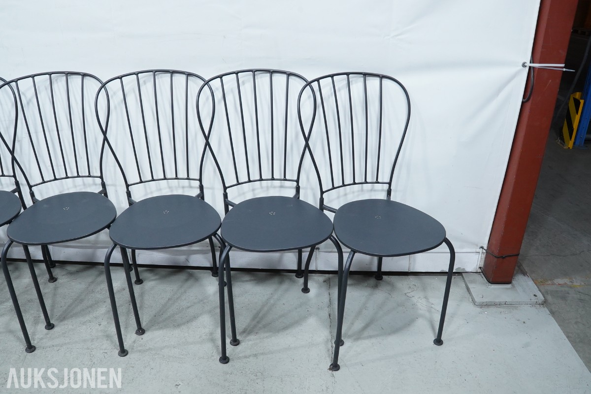 12 bord og 24 IKEA LÄCKÖ stoler