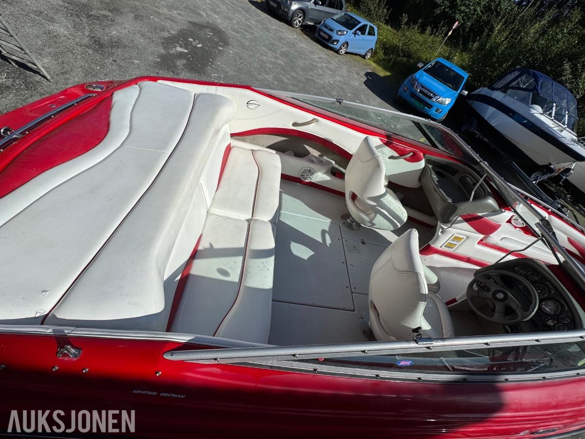 2002 Crownline 202 
