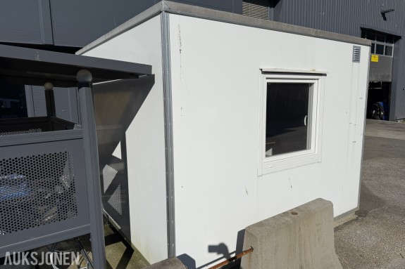 2022 Letthus kontorbrakke ca. 3 x 3 m - Straum - Varmeomn - Vindauge