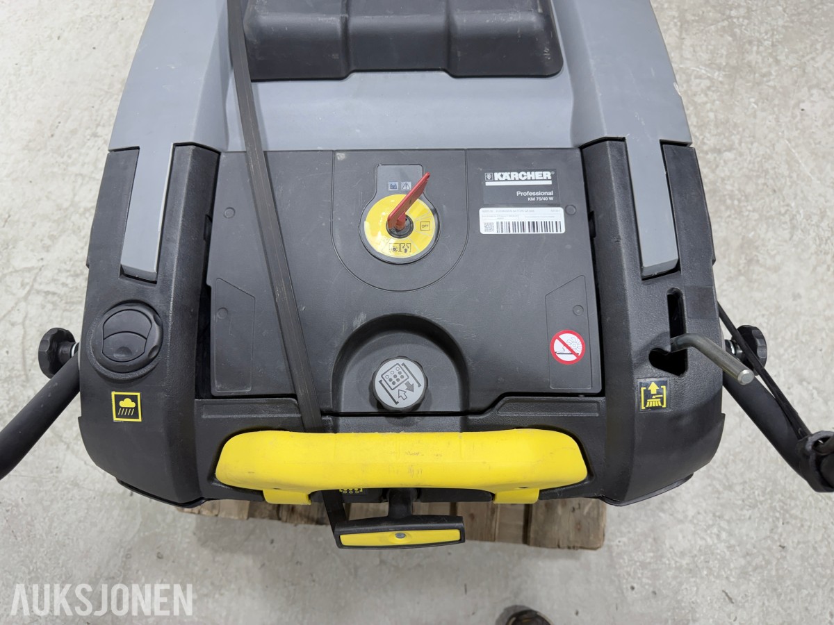 2017 Kärcher Professional KM 75/40 W Bp Pack batteridrevet feiemaskin
