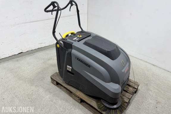 2017 Kärcher Professional KM 75/40 W Bp Pack batteridrevet feiemaskin