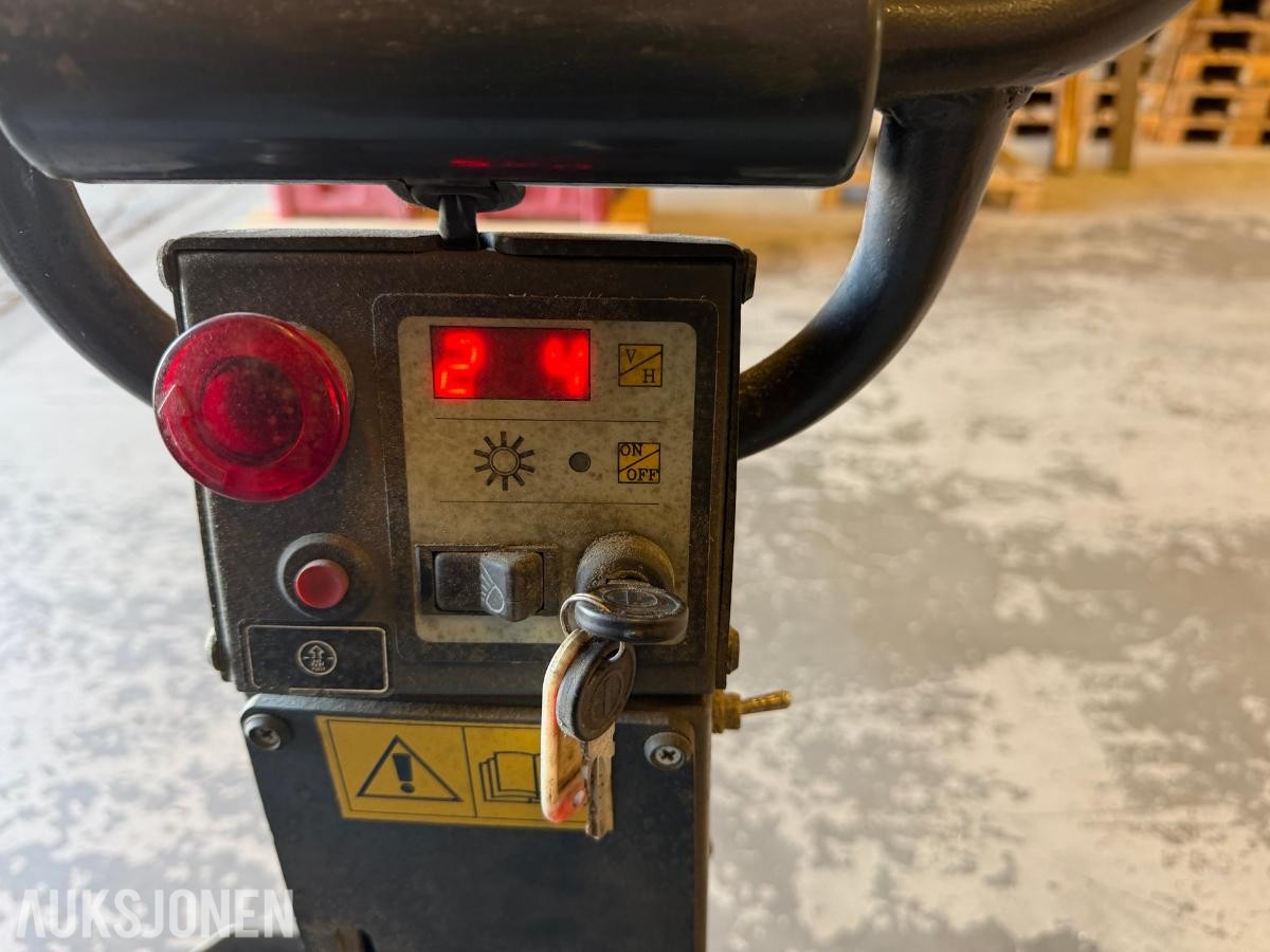 Nilfisk SR 1005 B feiemaskin med lader