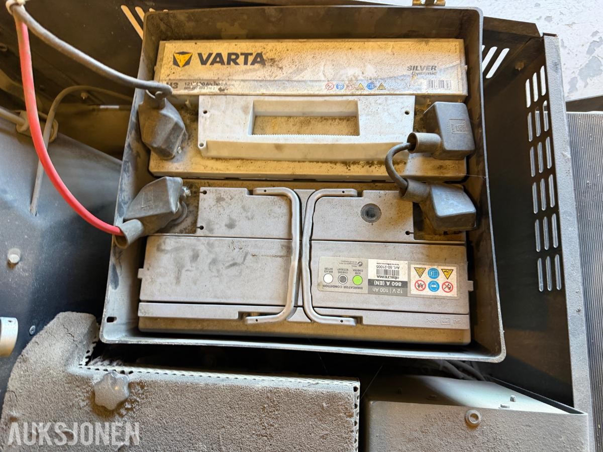 Nilfisk SR 1005 B feiemaskin med lader