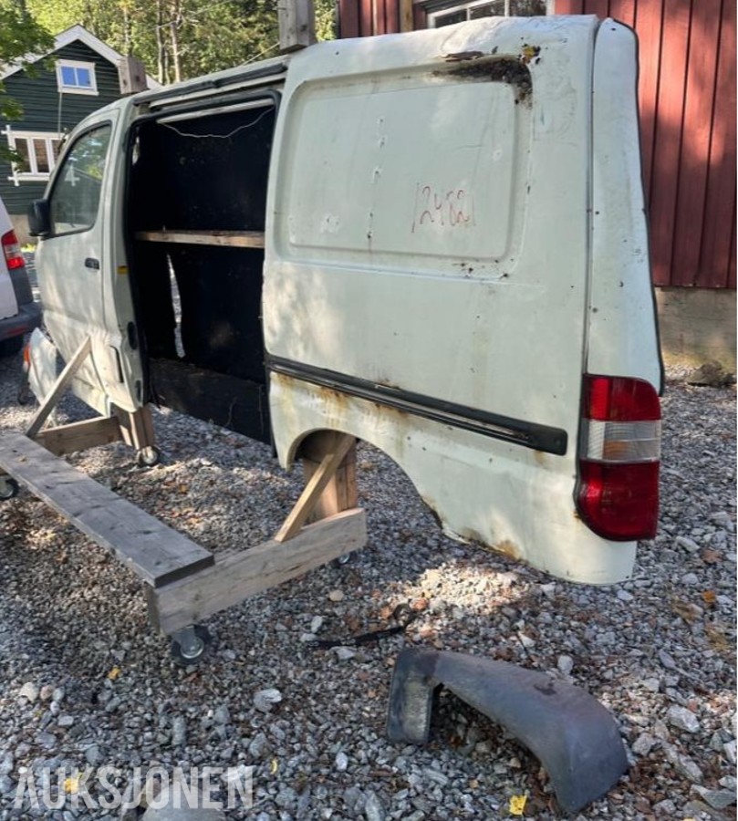 2000 Toyota HiAce Salgsbod