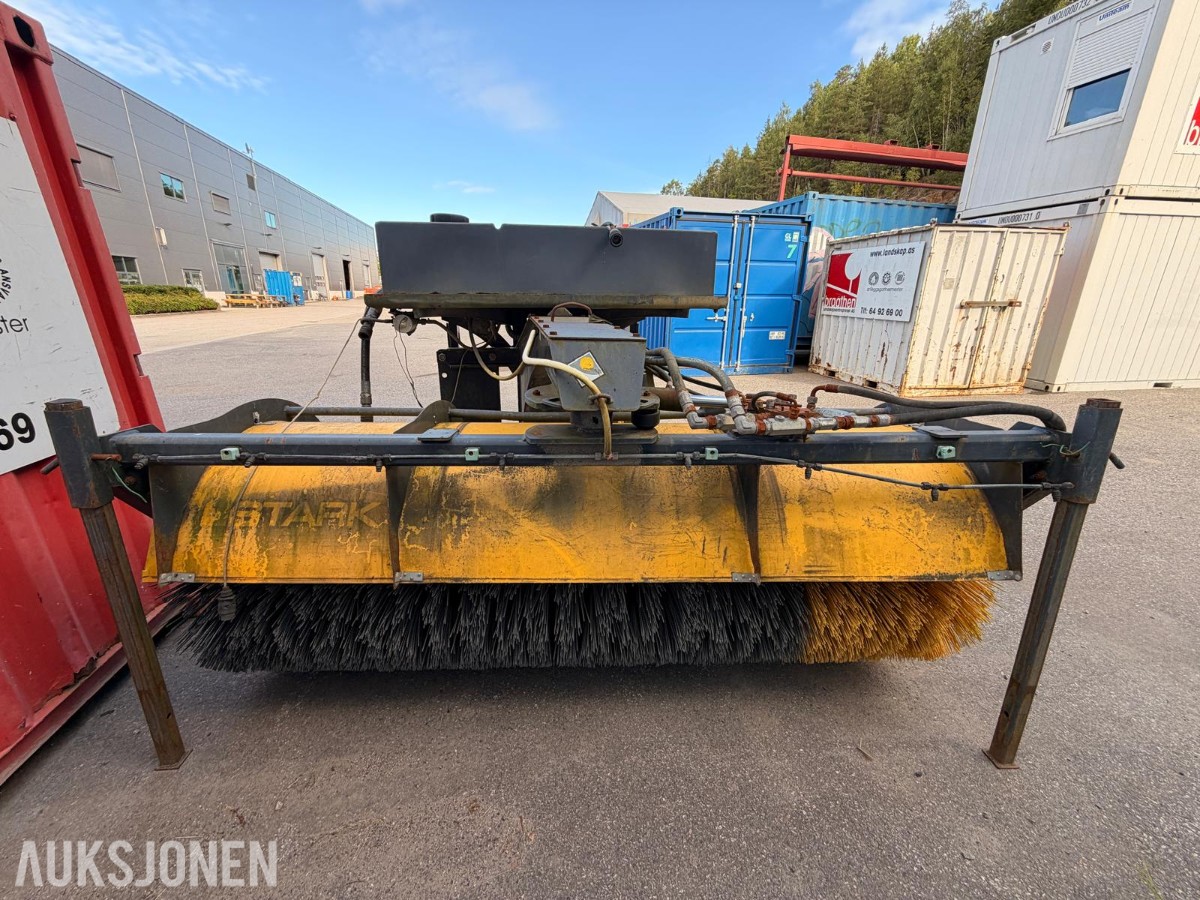 Stark AH 2500S hydraulisk feiemaskin med vanntank