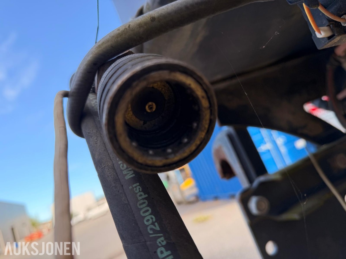 Stark AH 2500S hydraulisk feiemaskin med vanntank