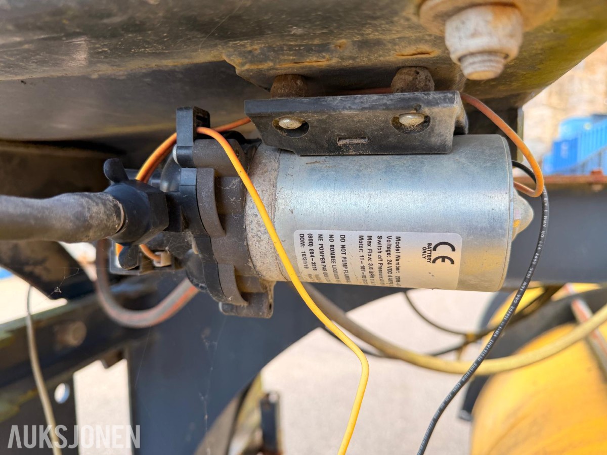 Stark AH 2500S hydraulisk feiemaskin med vanntank