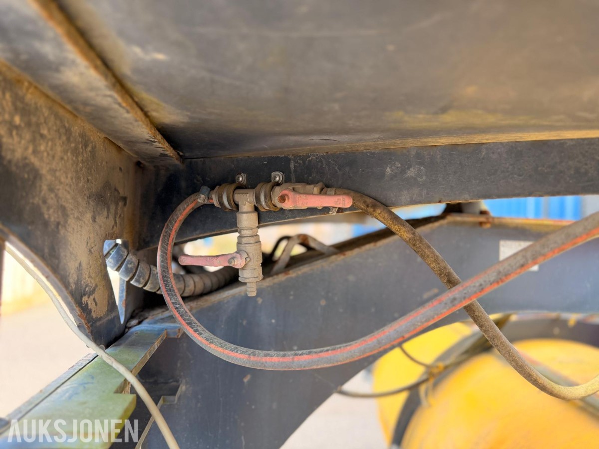 Stark AH 2500S hydraulisk feiemaskin med vanntank