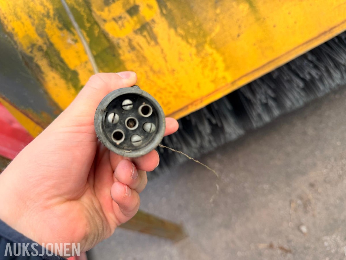 Stark AH 2500S hydraulisk feiemaskin med vanntank
