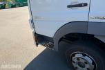2013 Mercedes-Benz Atego 970PKI2 biltransporter - plan med vinsj - 160 kW / 218 hk OM924LA dieselmotor - kilometerstand 304.866 km - nyttelast 2.920 kg