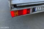 2013 Mercedes-Benz Atego 970PKI2 biltransporter - plan med vinsj - 160 kW / 218 hk OM924LA dieselmotor - kilometerstand 304.866 km - nyttelast 2.920 kg