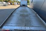 2013 Mercedes-Benz Atego 970PKI2 biltransporter - plan med vinsj - 160 kW / 218 hk OM924LA dieselmotor - kilometerstand 304.866 km - nyttelast 2.920 kg