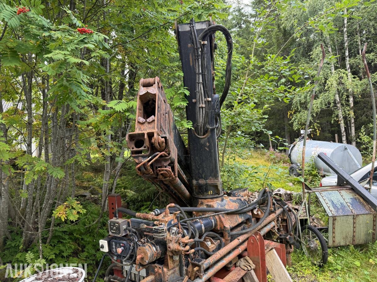Hiab 112 Kollikran m/3 hydrauliske utskyt og radiostyring