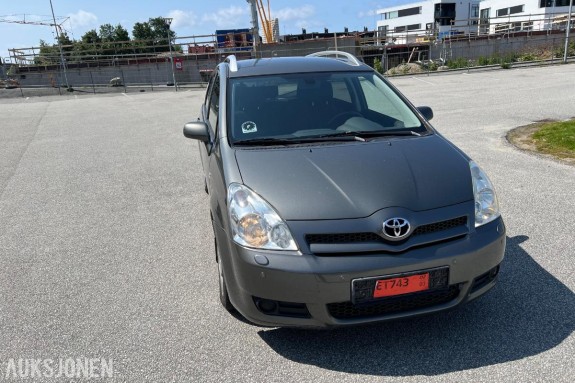2007 Toyota Corolla Verso 2.2 136hk cruisekontroll 7 seter eu ok 01.2027