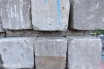 12 STK BETONGLODD CA. 900 KG – FORSKALINGSLODD MED LØFTEPUNKTER