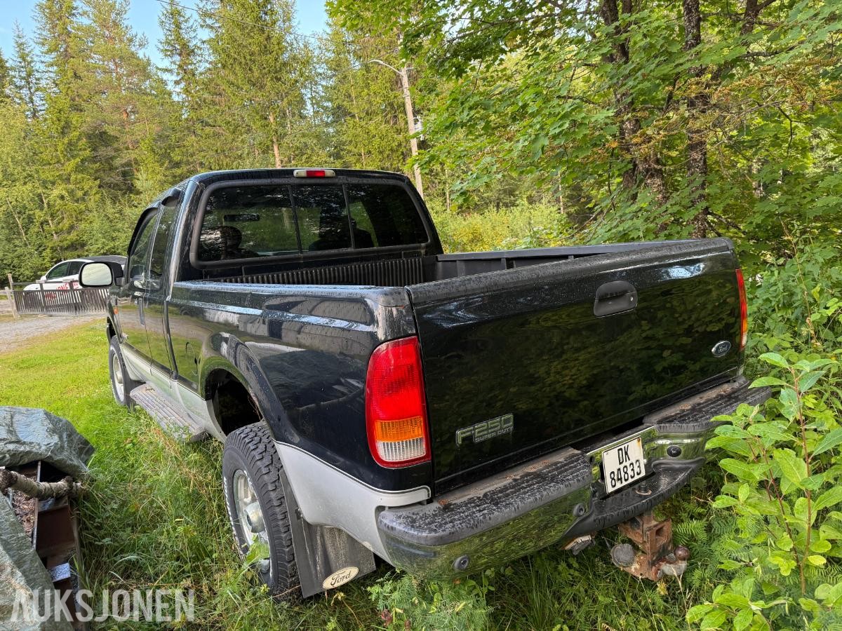 2004 Ford F-serie 250, 183800km 6L Super Duty 330HK