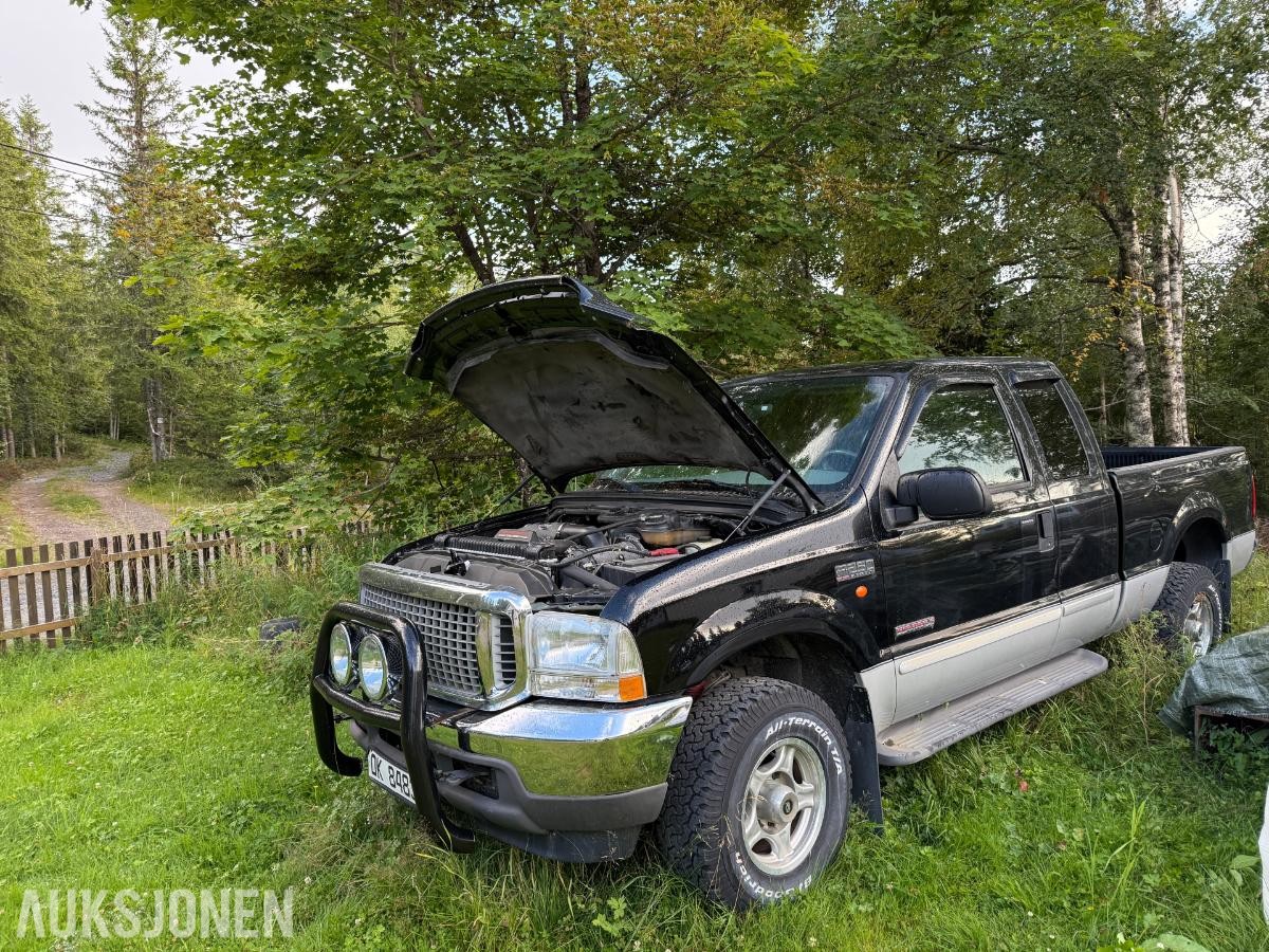 2004 Ford F-serie 250, 183800km 6L Super Duty 330HK