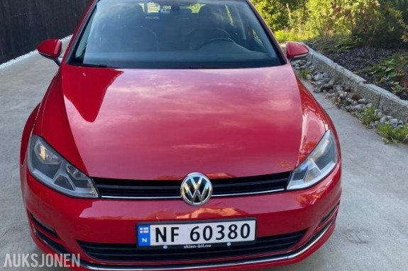 2013 Volkswagen Golf 1.4 122hk cruisekontroll delskinn s+v dekk  eu ok 05.2027           187407km