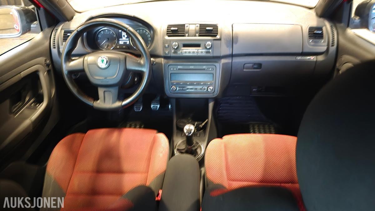 2011 Skoda Fabia 1.2 105hk s+v dekk lav km 73065km