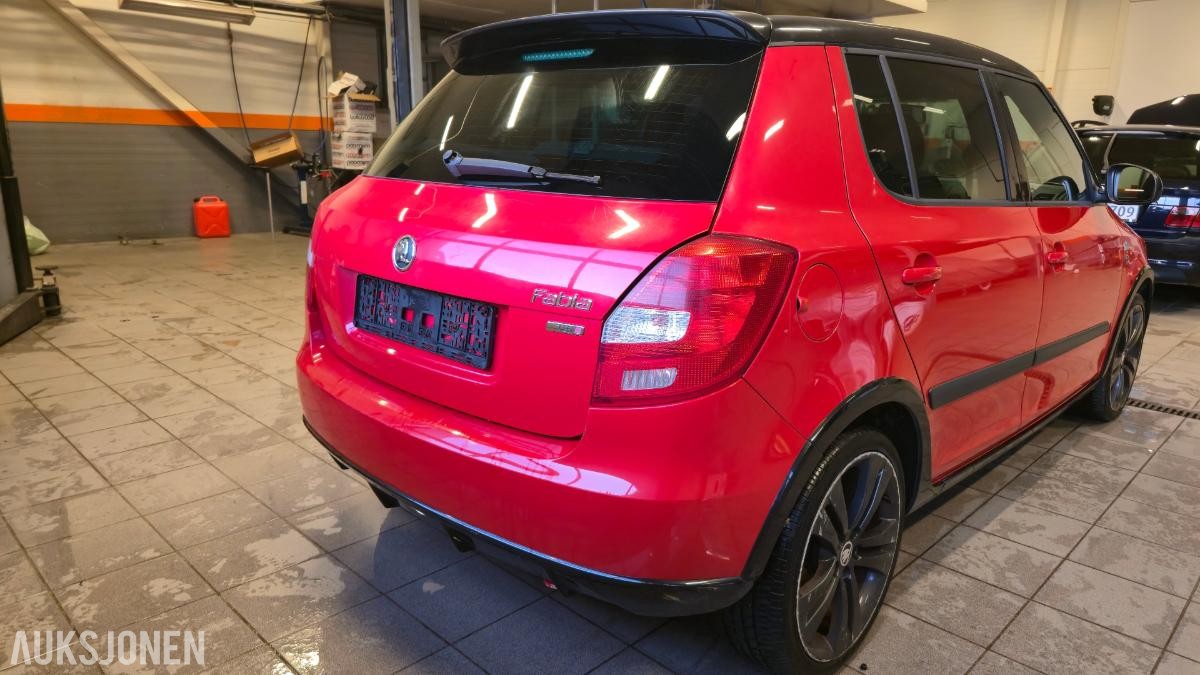 2011 Skoda Fabia 1.2 105hk s+v dekk lav km 73065km