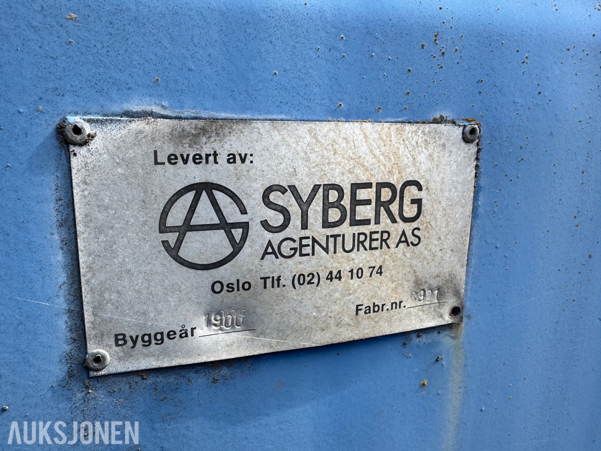1990 Husmann krokcontainer med komprimator – reparasjonsobjekt