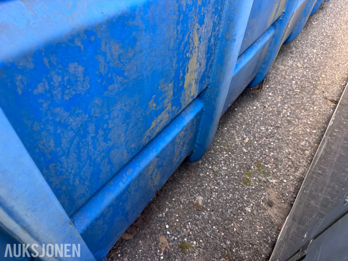 1990 Husmann krokcontainer med komprimator – reparasjonsobjekt