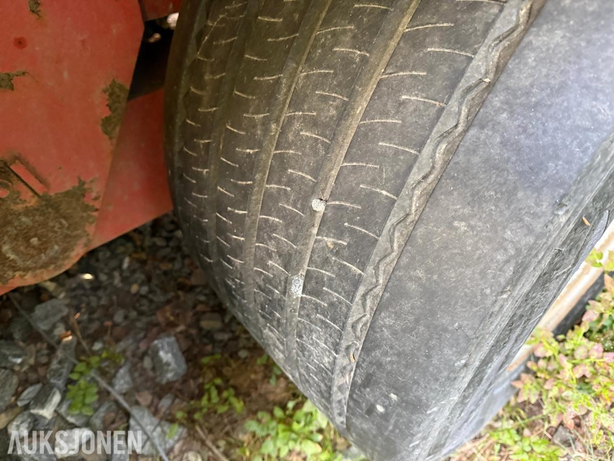2009 JPM Dumperhenger m/Spredelem og fjærende drag