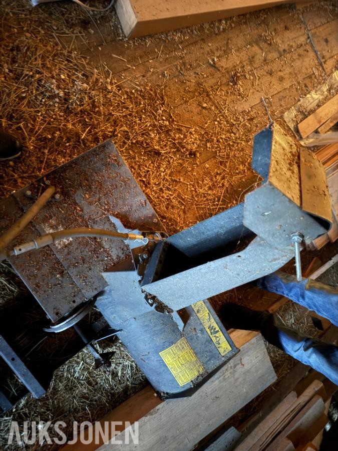 Husqvarna Snøfreser passer til traktorklipper