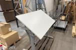 Elektrisk justerbart  tegnebord