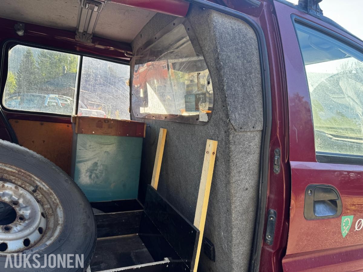 2000 Mitsubishi L400 2.5-87 D 4WD HENGERFESTE HØY OG LAVSERIE