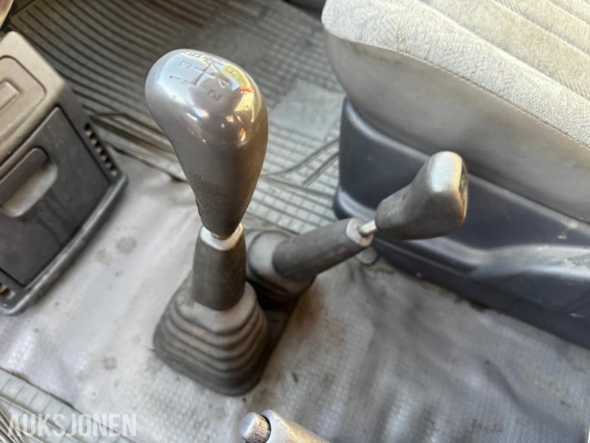 2000 Mitsubishi L400 2.5-87 D 4WD HENGERFESTE HØY OG LAVSERIE
