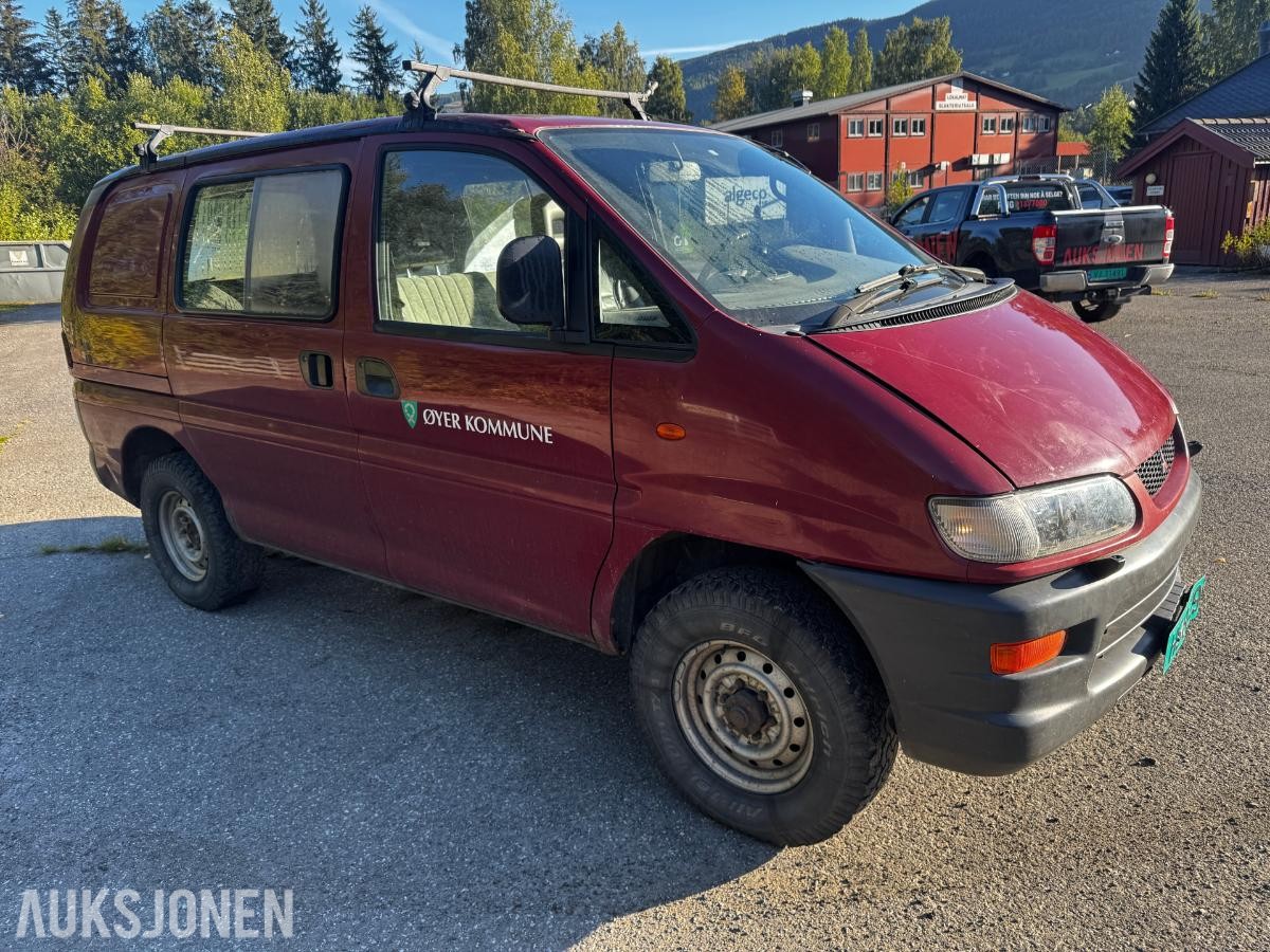 2000 Mitsubishi L400 2.5-87 D 4WD HENGERFESTE HØY OG LAVSERIE