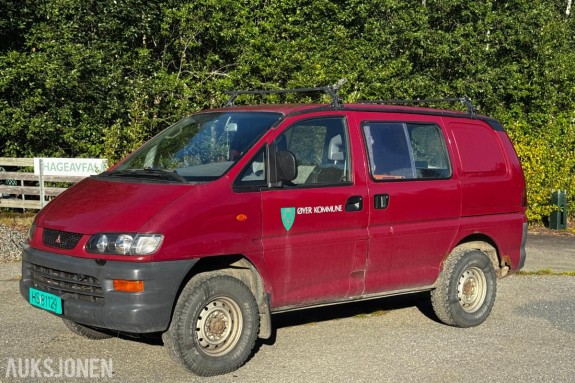 2000 Mitsubishi L400 2.5-87 D 4WD HENGERFESTE HØY OG LAVSERIE
