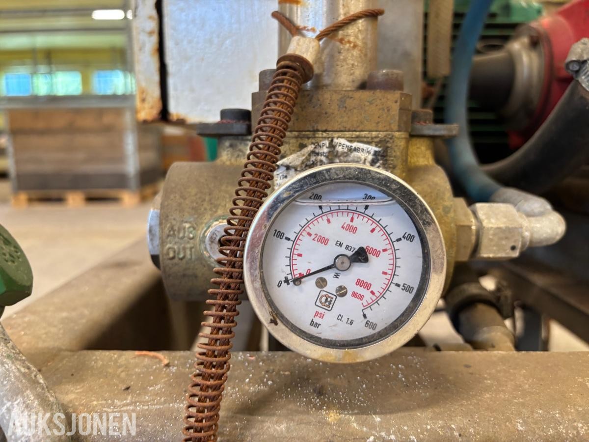 Høytrykkspyler 500 bar / 30 l/min – BEVI elektromotor – høytrykkslange og lanse