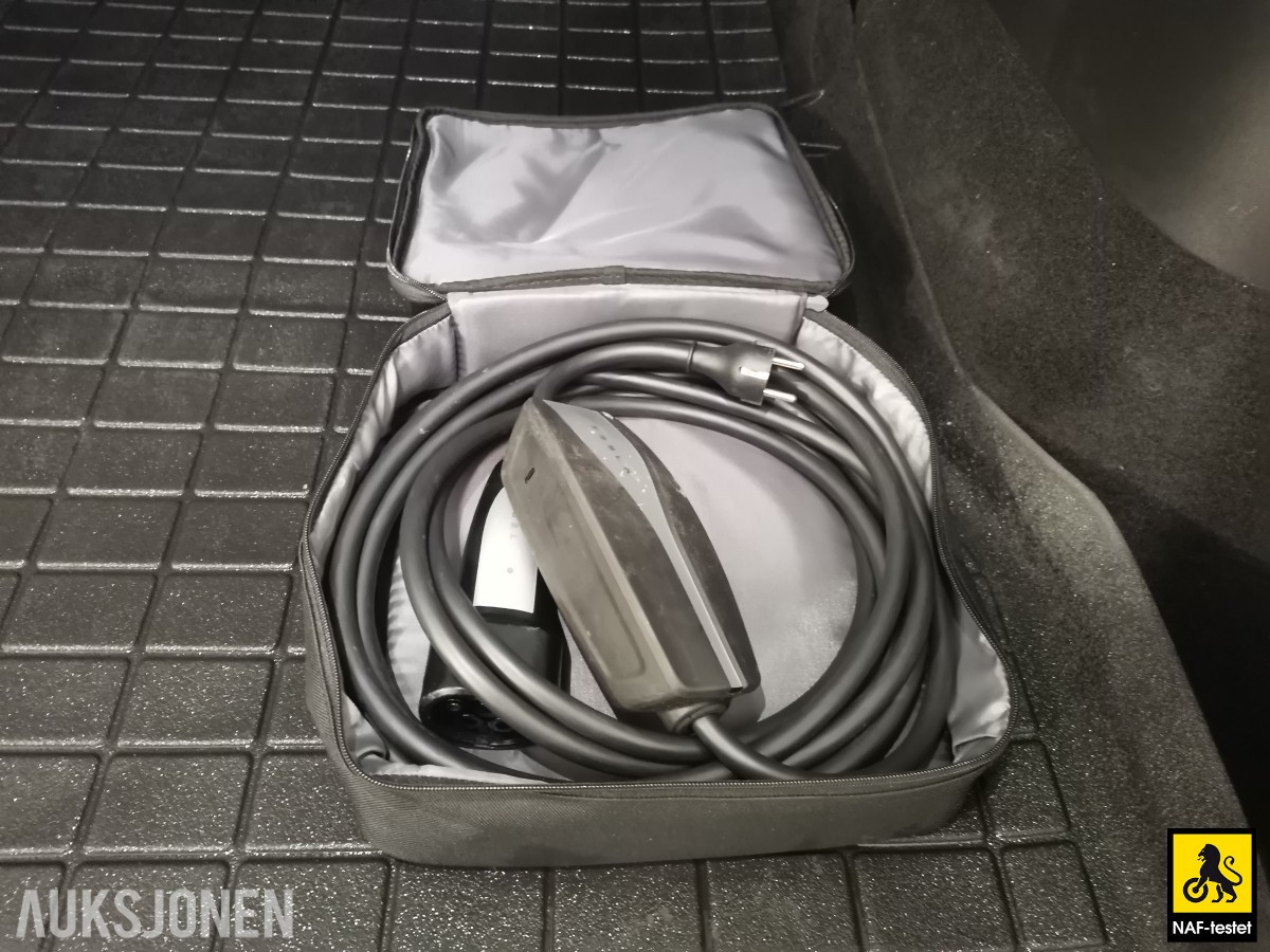 2022 Tesla Model Y LRDM AWD HENGERFESTE PANORAMA PREMIUM LYD & INTERIØR