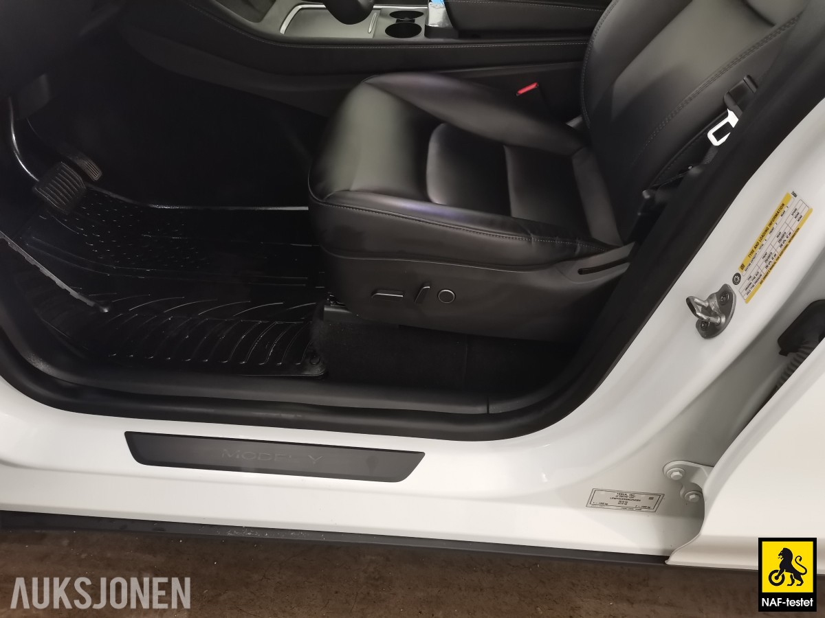 2022 Tesla Model Y LRDM AWD HENGERFESTE PANORAMA PREMIUM LYD & INTERIØR
