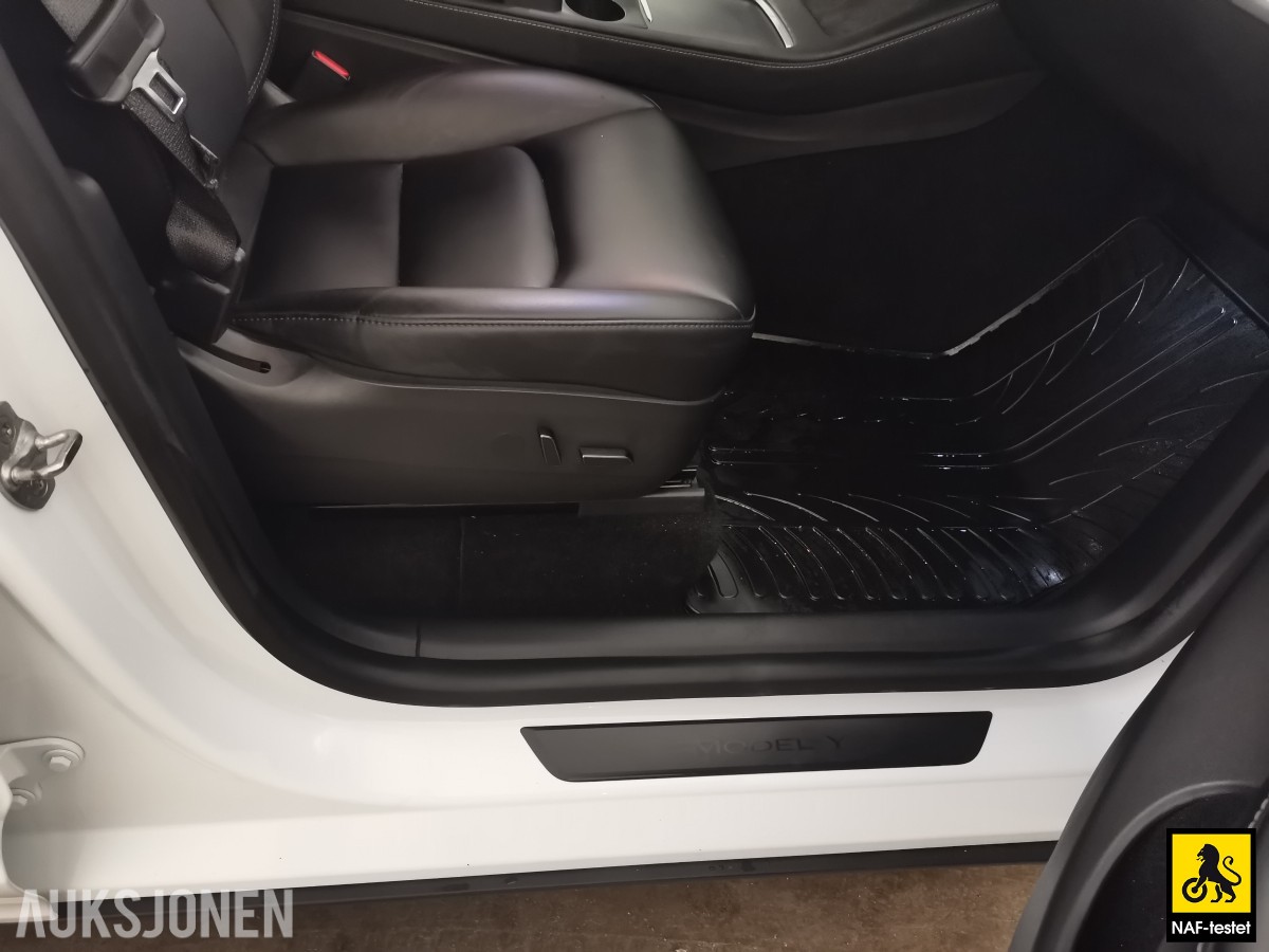 2022 Tesla Model Y LRDM AWD HENGERFESTE PANORAMA PREMIUM LYD & INTERIØR