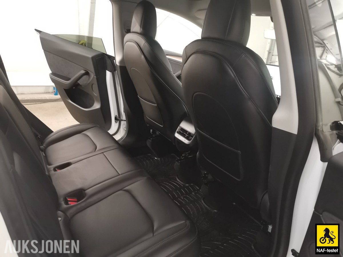 2022 Tesla Model Y LRDM AWD HENGERFESTE PANORAMA PREMIUM LYD & INTERIØR