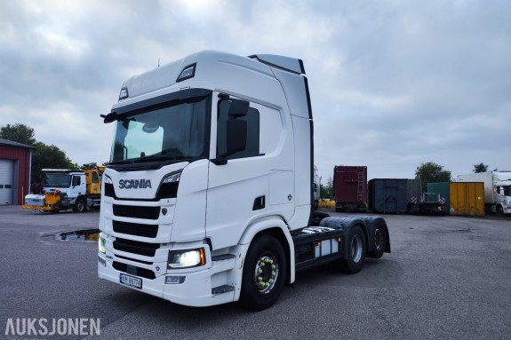 2017 Scania R 580 A6x2NB trekkbil - V8 - Euro 6 - automatisert girkasse - 638 495 km - 66000 kg vogntogvekt