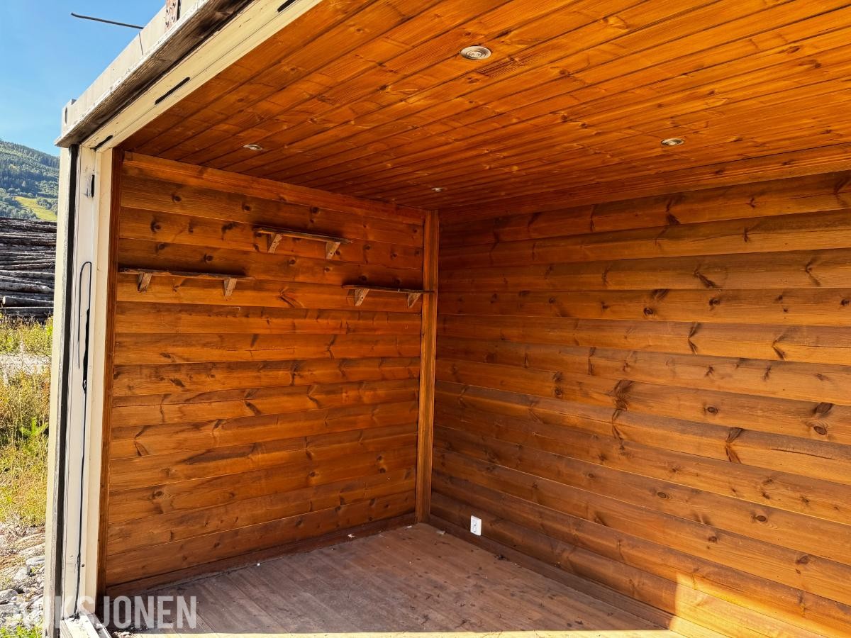 20 fot containermodul med praktisk innredning